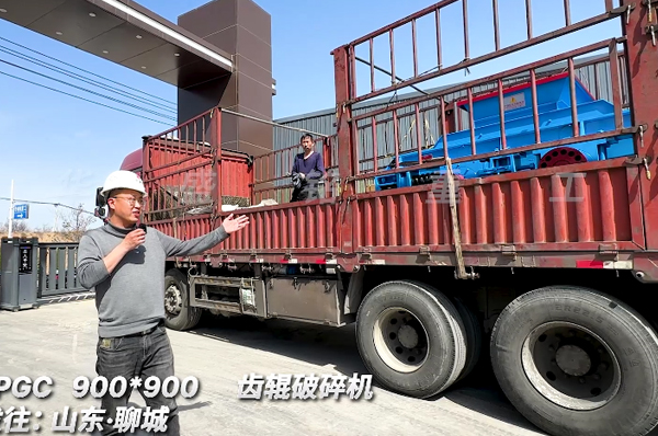 900x900硅錳合金齒輥破碎機發(fā)山東