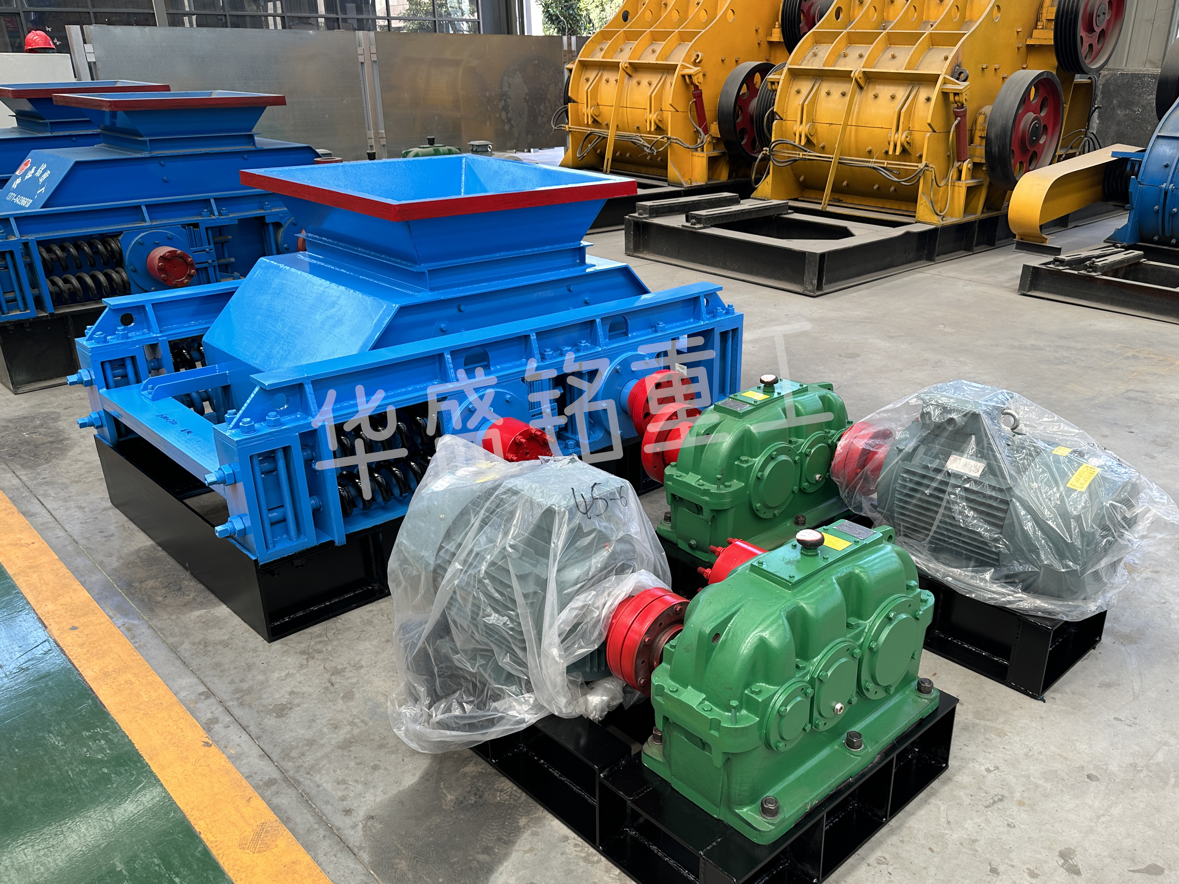 瀝青輥式破碎機,瀝青銑刨料破碎機,柔性對輥破碎機,瀝青再生料雙齒輥破碎機廠家